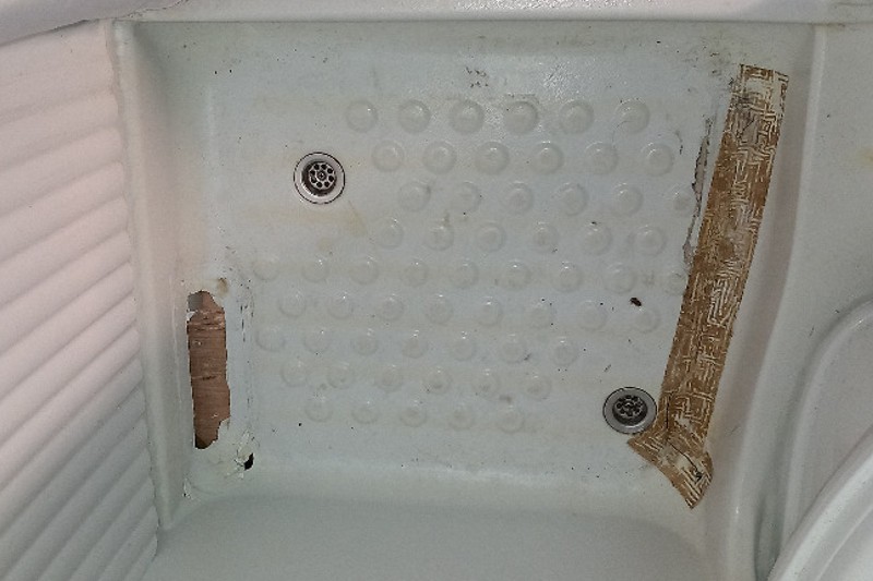 Oprava sprchové vaničky